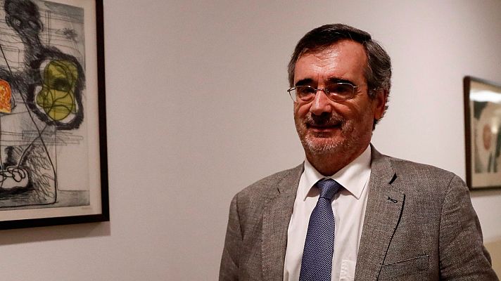 Telediario 1 - El presidente del Senado se defiende de las acusaciones de plagio y la oposición le pide explicaciones