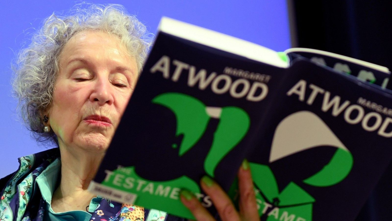 Margaret Atwood publica 'Los Testamentos', secuela de 'El cuento de la criada' | Ver