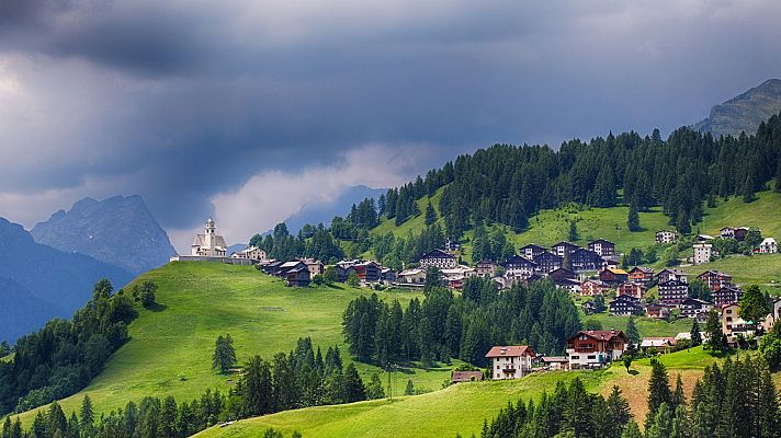 El tiempo - Chubascos y tormentas persistentes, fuertes o muy fuertes en Cataluña y Baleares