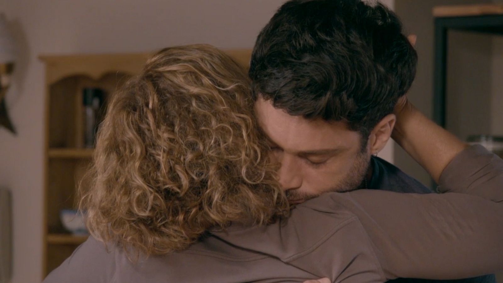 Álvaro va a hacerse cargo de su familia