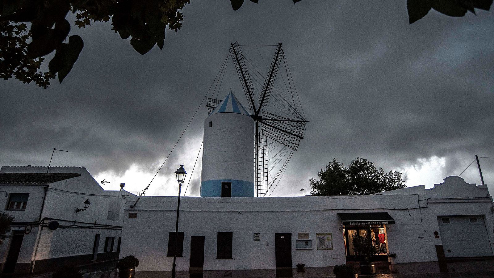 El temporal de fuertes lluvias afecta a Baleares y Comunidad Valenciana