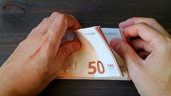 Telediario 1 - El BCE aprueba varios estímulos para despertar a la economía europea