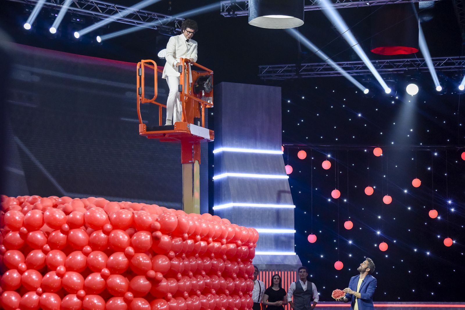 Pablo Ibáñez vuela sobre 10.000 globos