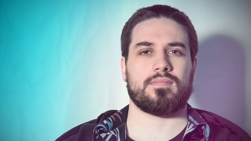 Manuel Huedo sobre la segunda temporada de Bajo la red: "Kiu lo pasa realmente mal"