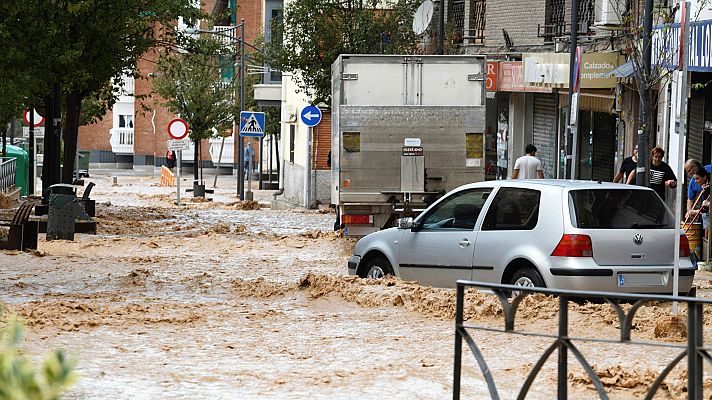 Telediario 1 - Una tromba de agua provoca inundaciones en zonas de la Comunidad de Madrid