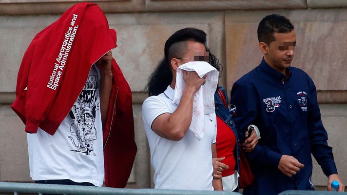 Telediario 1 - La Fiscalía acusa de agresión sexual a la manada de Manresa acusada de violar a una menor