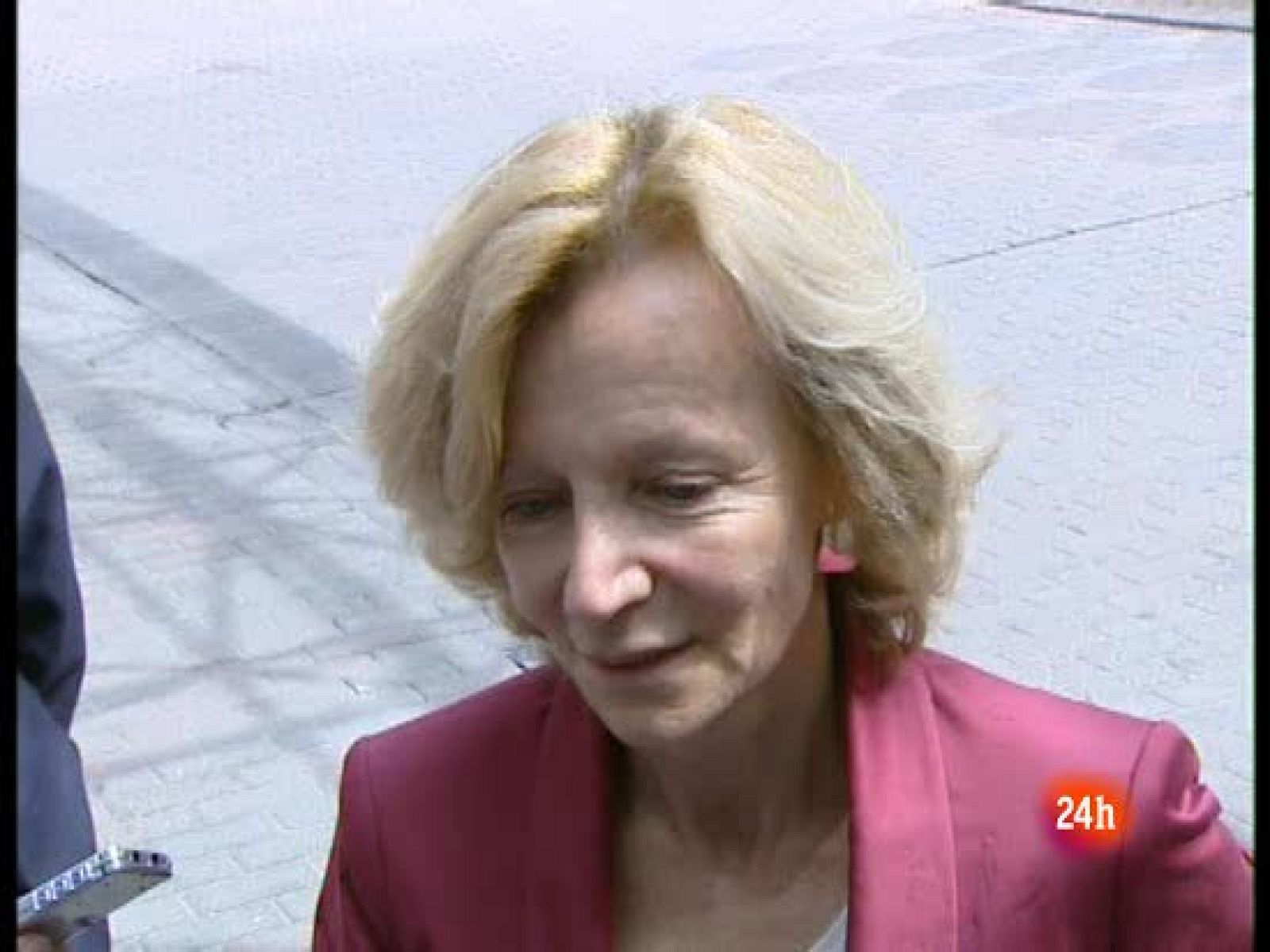 Elena Salgado descarta abaratar el despido | Ver