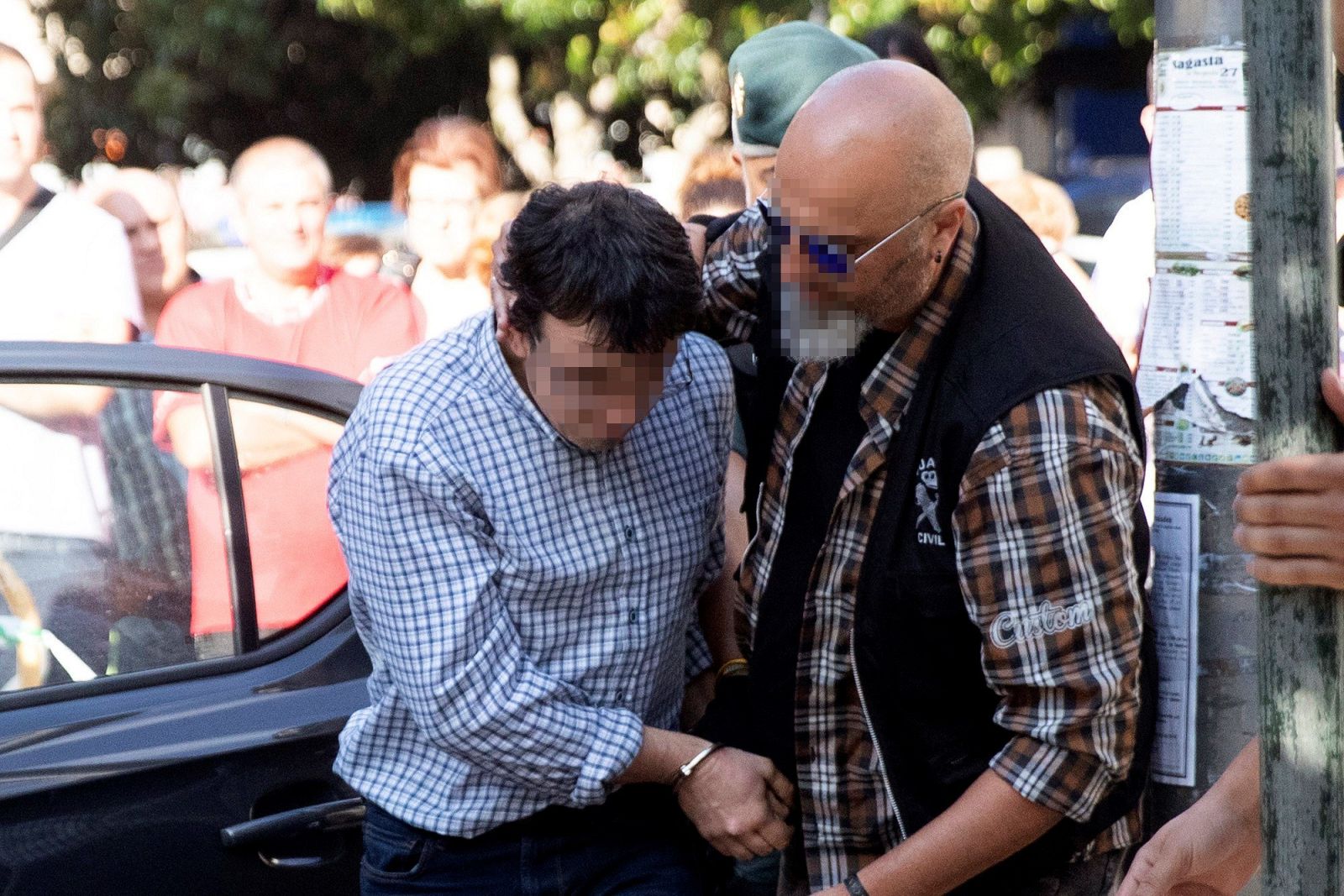 Prisión sin fianza para el autor confeso del triple crimen de Valga