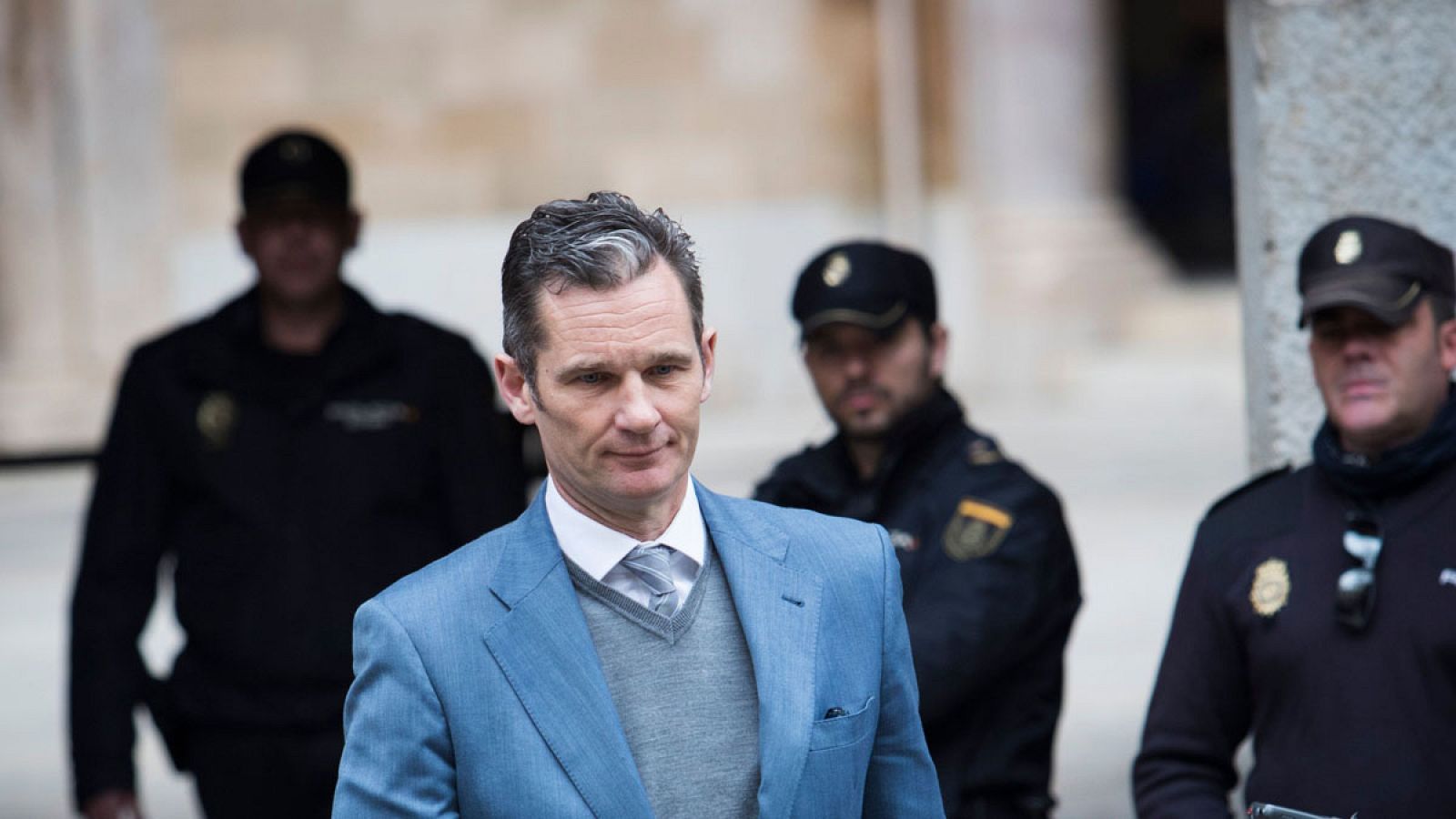 El juez concede a Urdangarin salidas de prisión dos veces a la semana para hacer voluntariado | Ver