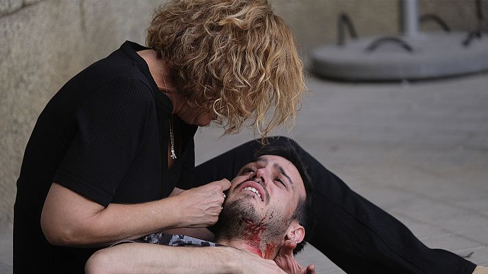 Servir y proteger - Ricky Soler muere por un disparo de Miralles