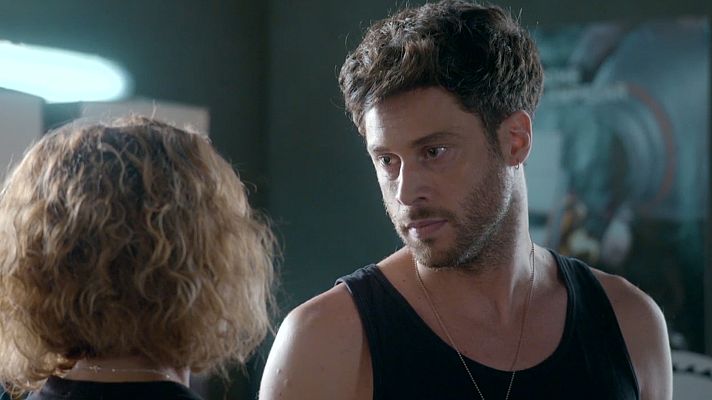 Servir y proteger - Elvira visita a Álvaro y le agradece todo lo que ha hecho