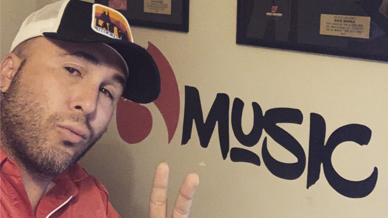 Corazón - Kiko Rivera se queda con el collar que subastó