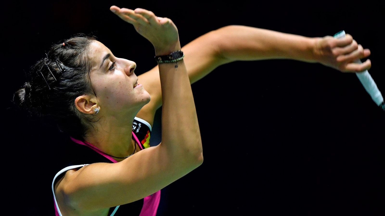 Con una remontada, Carolina Marín se ha colado en las semifinales del Abierto de China de bádminton. La española está compitiendo sin su entrenador, que ha analizado para TVE el regreso de su pupila al primer nivel de competición tras su lesión.