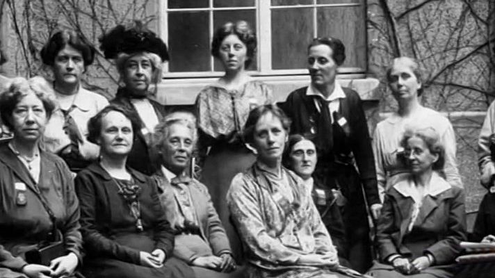 Informativo 24h - En 1915 un grupo de mujeres funda en La Haya la Liga Internacional de las Mujeres por la Paz