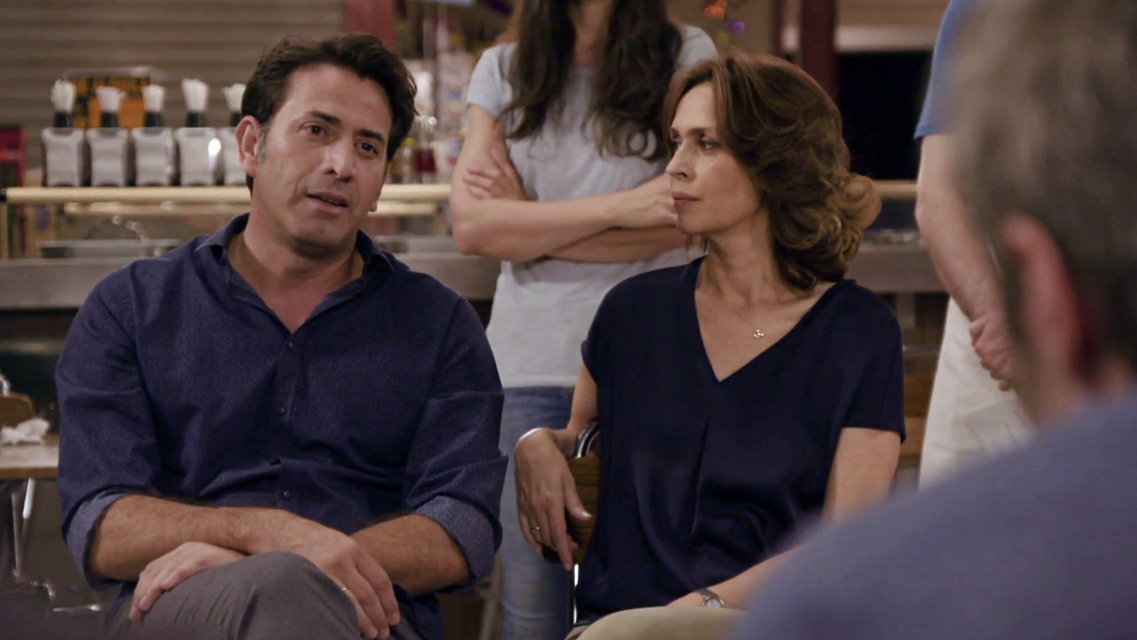 Los comerciantes votan si vender o no