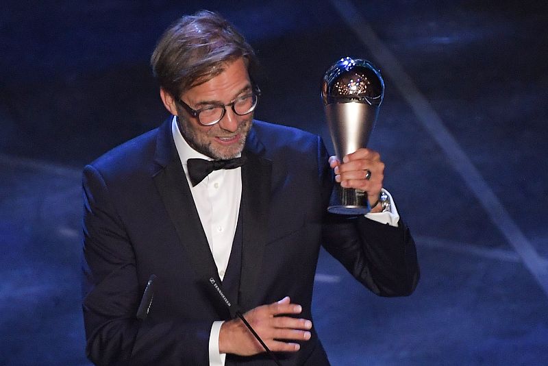 Klopp recibe el premio The Best a mejor entrenador - RTVE.es - Estudio Estadio | Ver