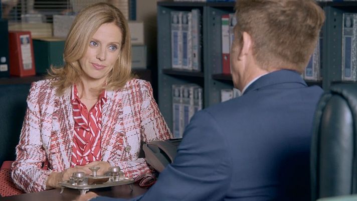 Servir y proteger - Verónica visita a su cuñado Bremón en la comisaría