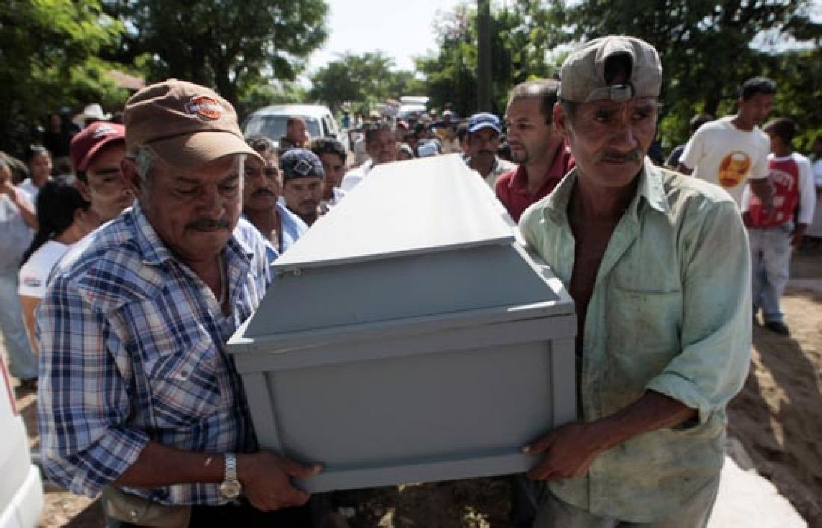 En Honduras se siguen produciendo heridos en las horas del toque de queda | Ver