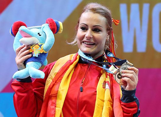 Telediario 1 - Lydia Valentín termina segunda en el Mundial de halterofilia tras la colombiana Solís