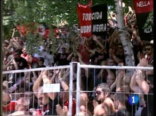  - Protestas por la venta de Kaká