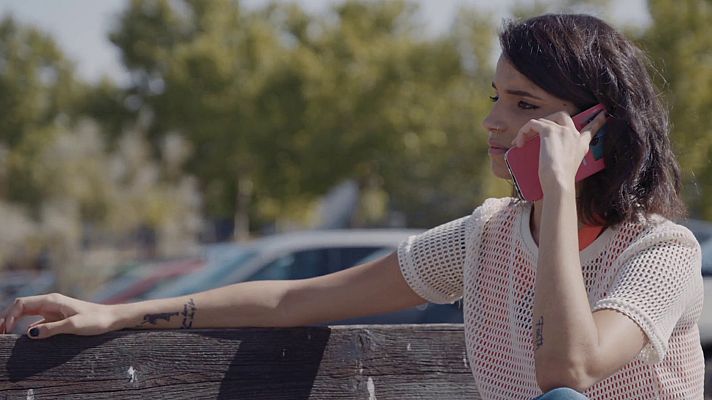 Mercado Central - Jonathan recibe una llamada misteriosa... es Noa