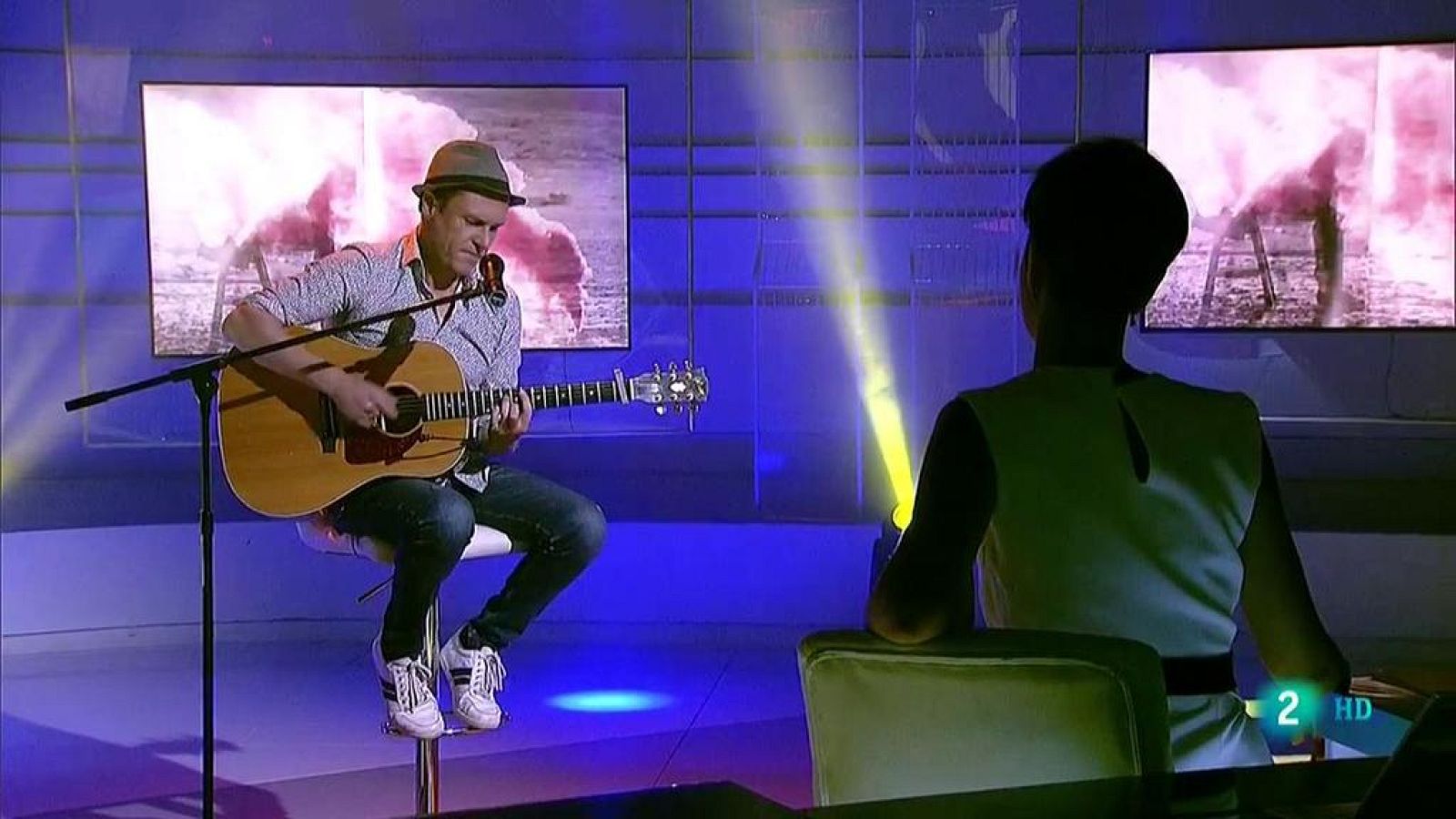 Fon Román interpreta "Territorio Herido"