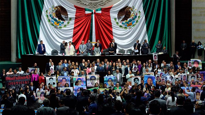 Telediario 1 - México busca a los 43 estudiantes de Ayotzinapa desaparecidos hace cinco años