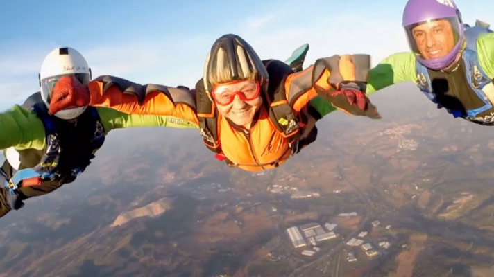 Saber vivir - Montse, la abuela paracaidista