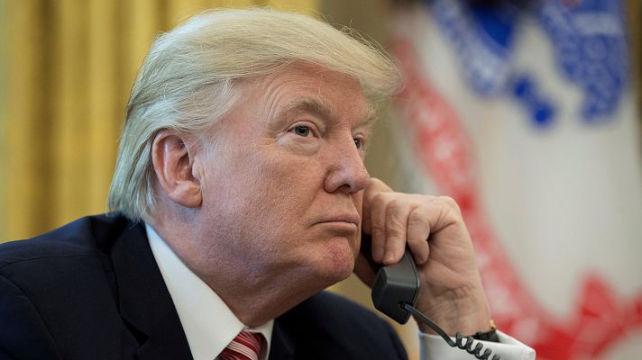 Telediario 1 - Trump llama "espías y traidores" a quienes informaron al agente que le ha denunciado