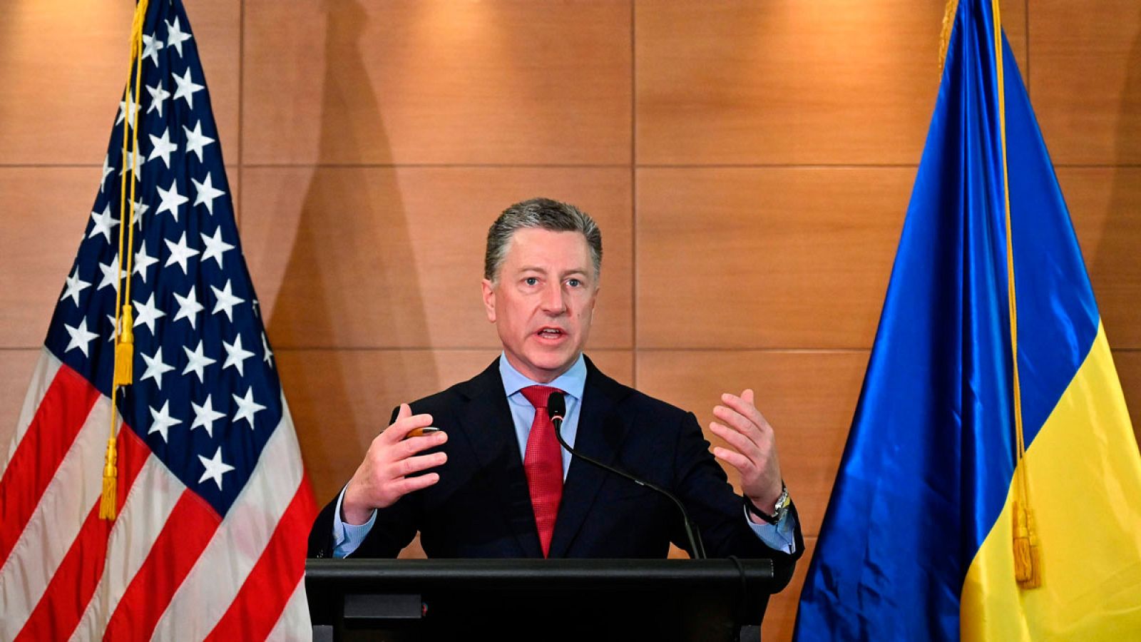 Dimite el enviado especial de EE.UU. a Ucrania por el escándalo de la llamada entre Trump y Zelenski