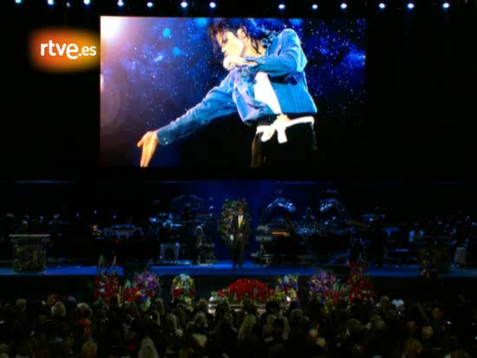 Jermaine Jackson rinde homenaje a su hermano en el Staples Center de Los Angeles | Ver