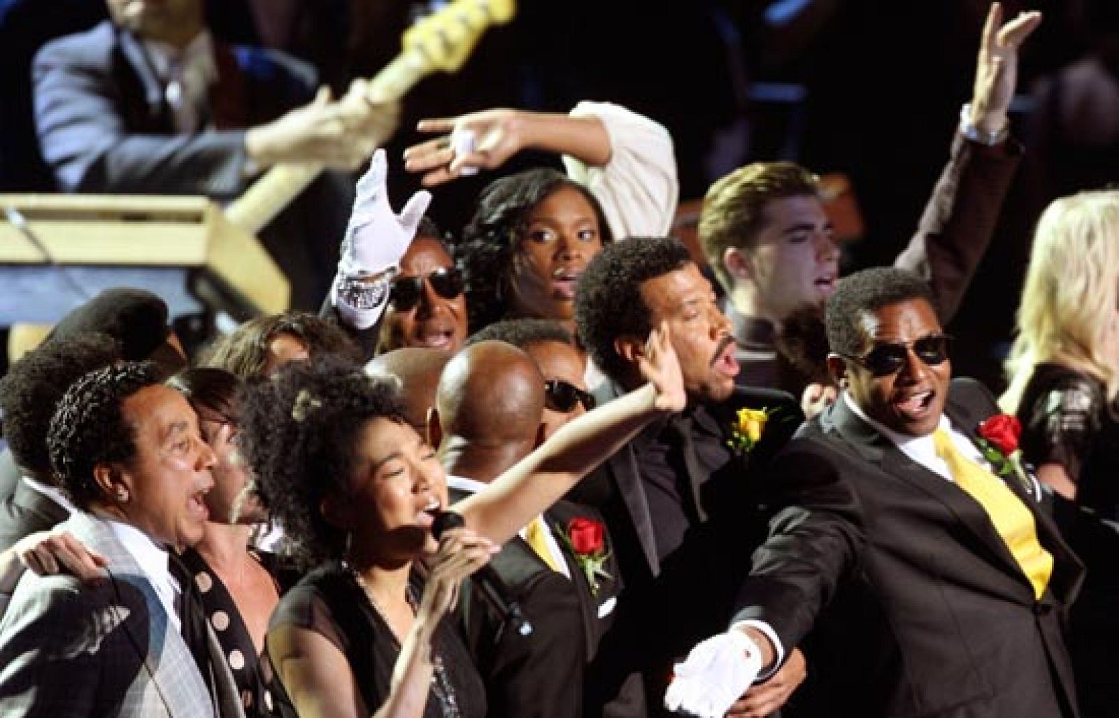 'We are the world' no podía faltar en el homenaje a Michael Jackson en el Staples Center | Ver