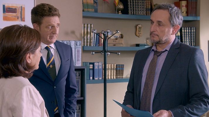 Servir y proteger - Miralles y Bremón recriminan a Antúnez