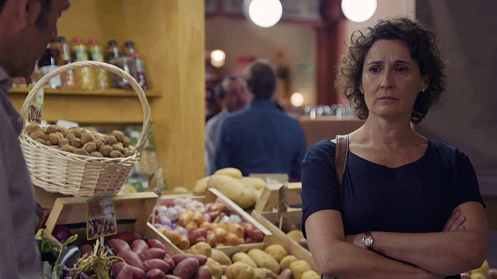 Mercado Central - Rosa acepta trabajar con Lorena