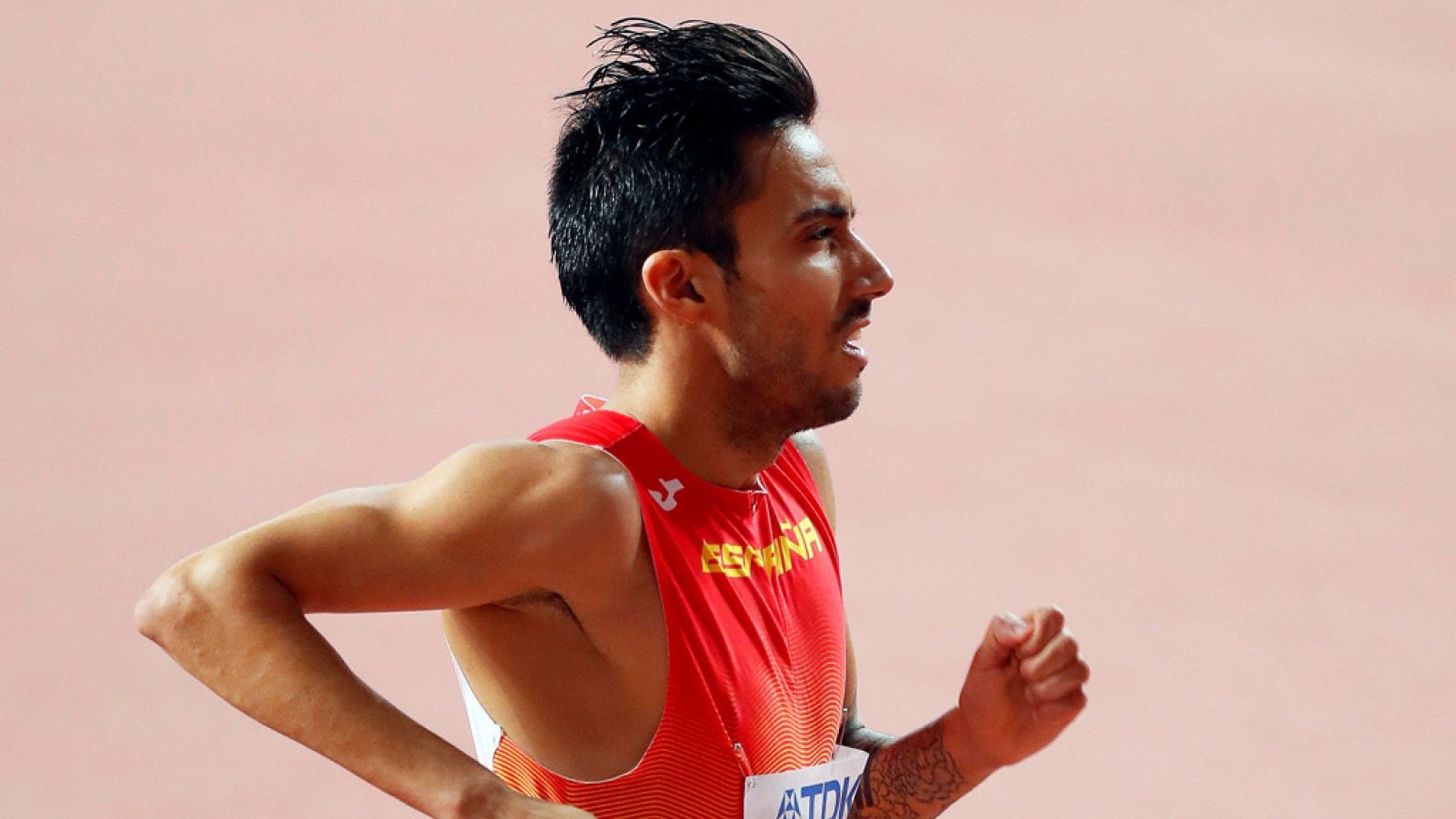 Mundial de atletismo | Última vuelta de la semifinal de 3.000m obstáculos con Fernando Carro - Atletismo | Ver