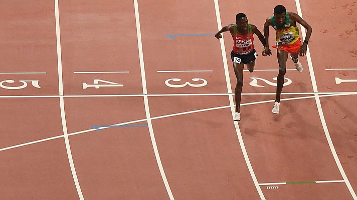 Atletismo - El keniano Kipruto retiene 'in extremis', por una centésima, su título de 3.000 obstáculos