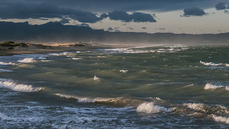 Intervalos de viento fuerte en bajo Ebro - Ver ahora
