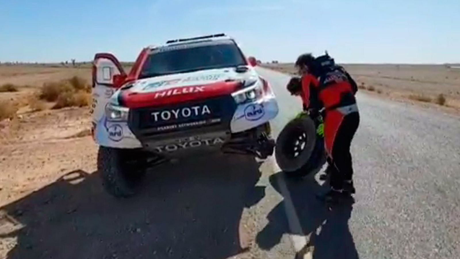 Alonso se complica el Rally de Marruecos por un accidente
