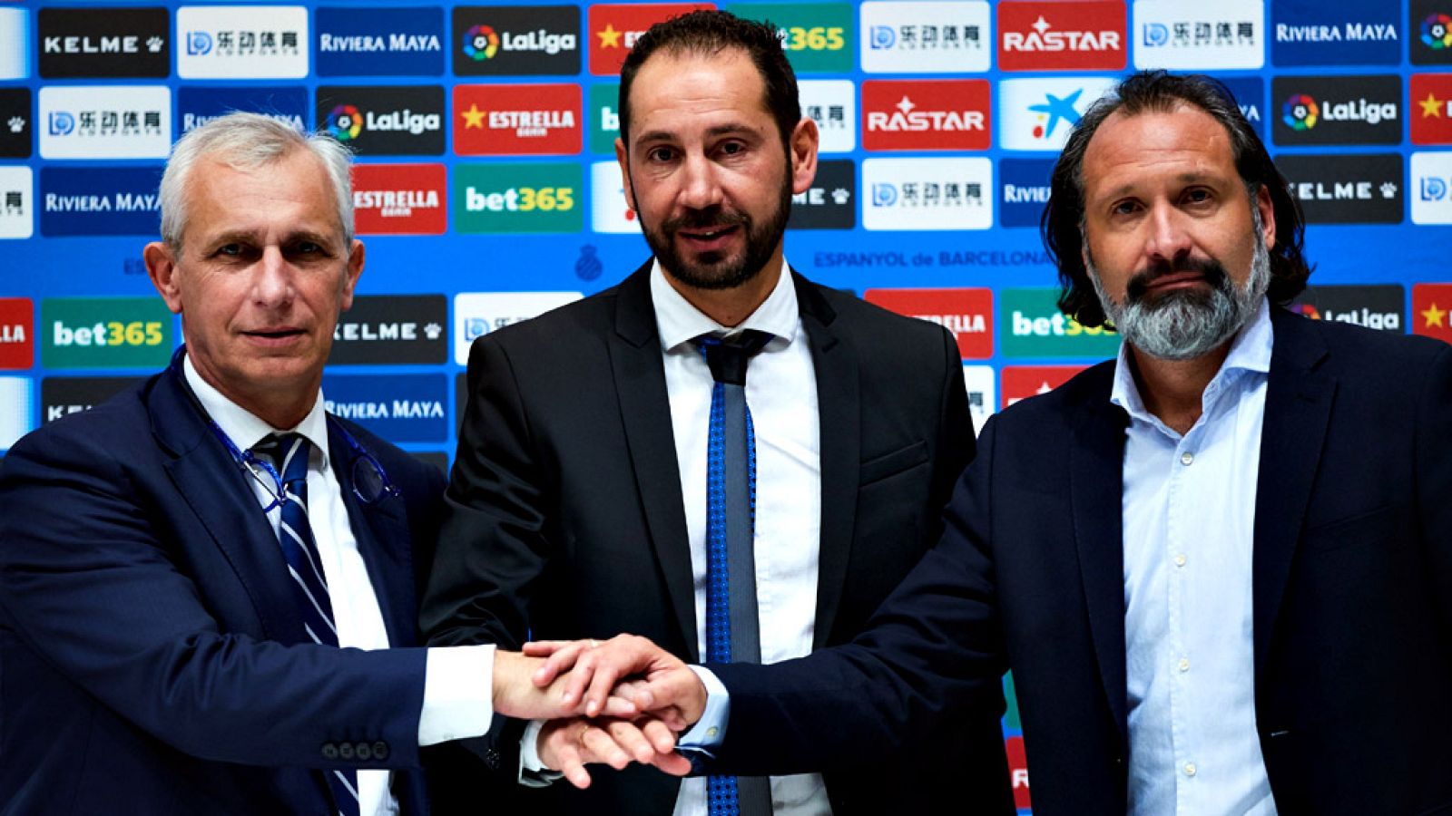 El nuevo entrenador del RCD Espanyol, Pablo Machín, ha asegurado  en su presentación como nuevo técnico blanquiazul que quiere mejorar  y crecer de la mano de su nuevo equipo y, con trabajo e implicación,  subsanar la mala situación actual.