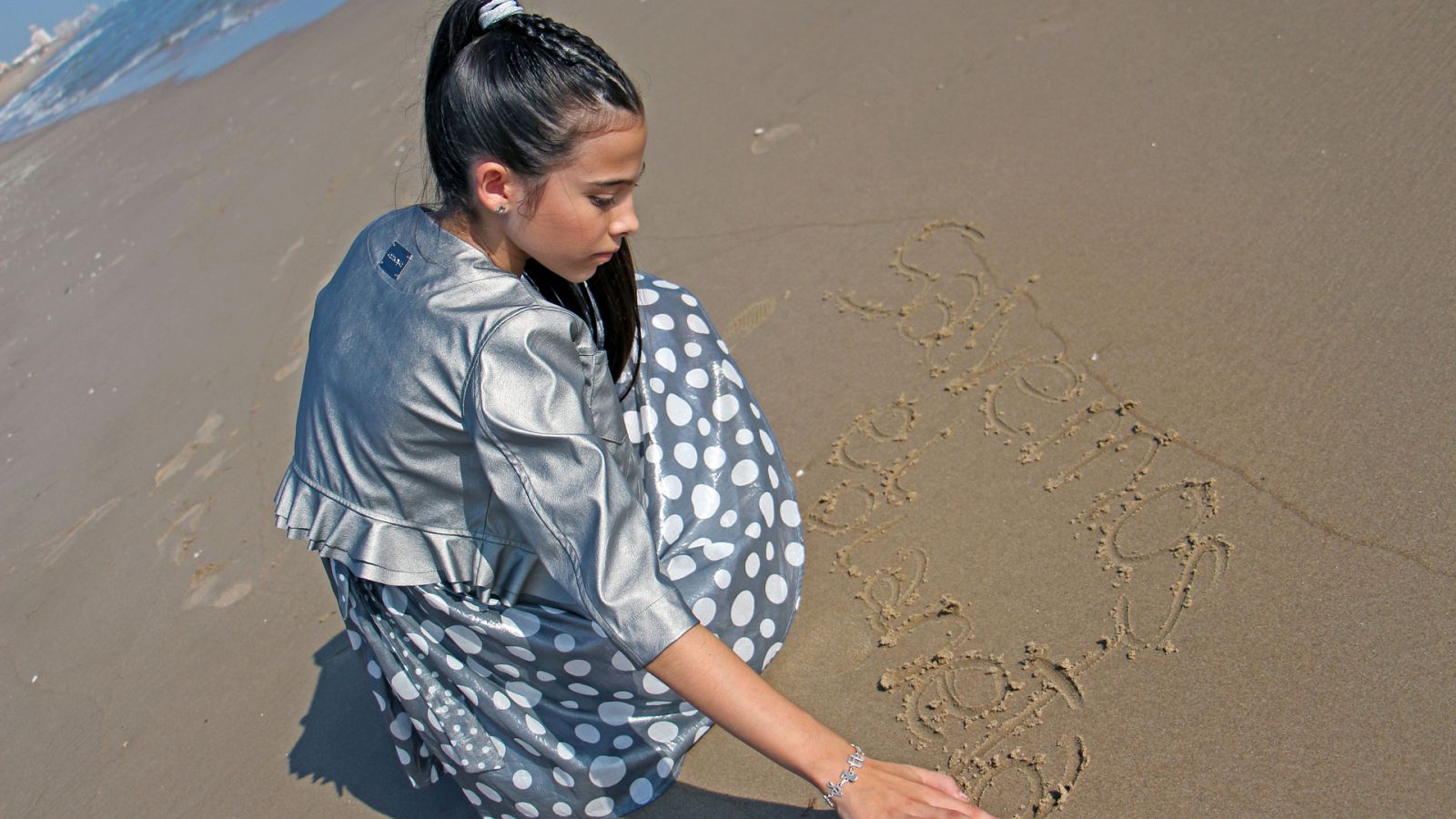 Eurovisión Junior - Primer minuto del videoclip de "Marte", la canción con la que nos representará Melani