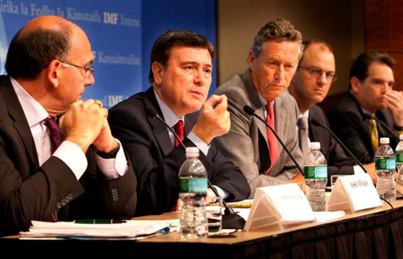 Las nuevas previsiones del FMI confirman la recuperación de la economía mundial en el 2010 | Ver