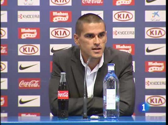  - El Atlético presenta a Juanito