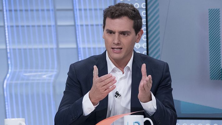 Los desayunos - Rivera pide el "compromiso" para "desbloquear España"