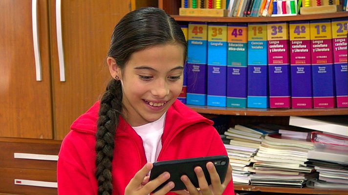 Eurovisión Junior - Así reacciona Melani al ver el videoclip de "Marte"