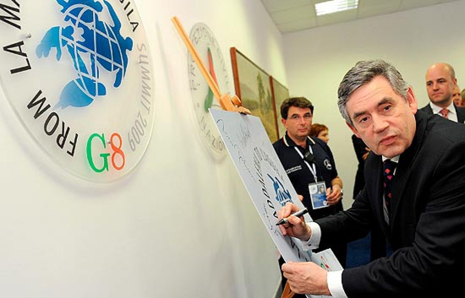 Telediario matinal en cuatro minutos