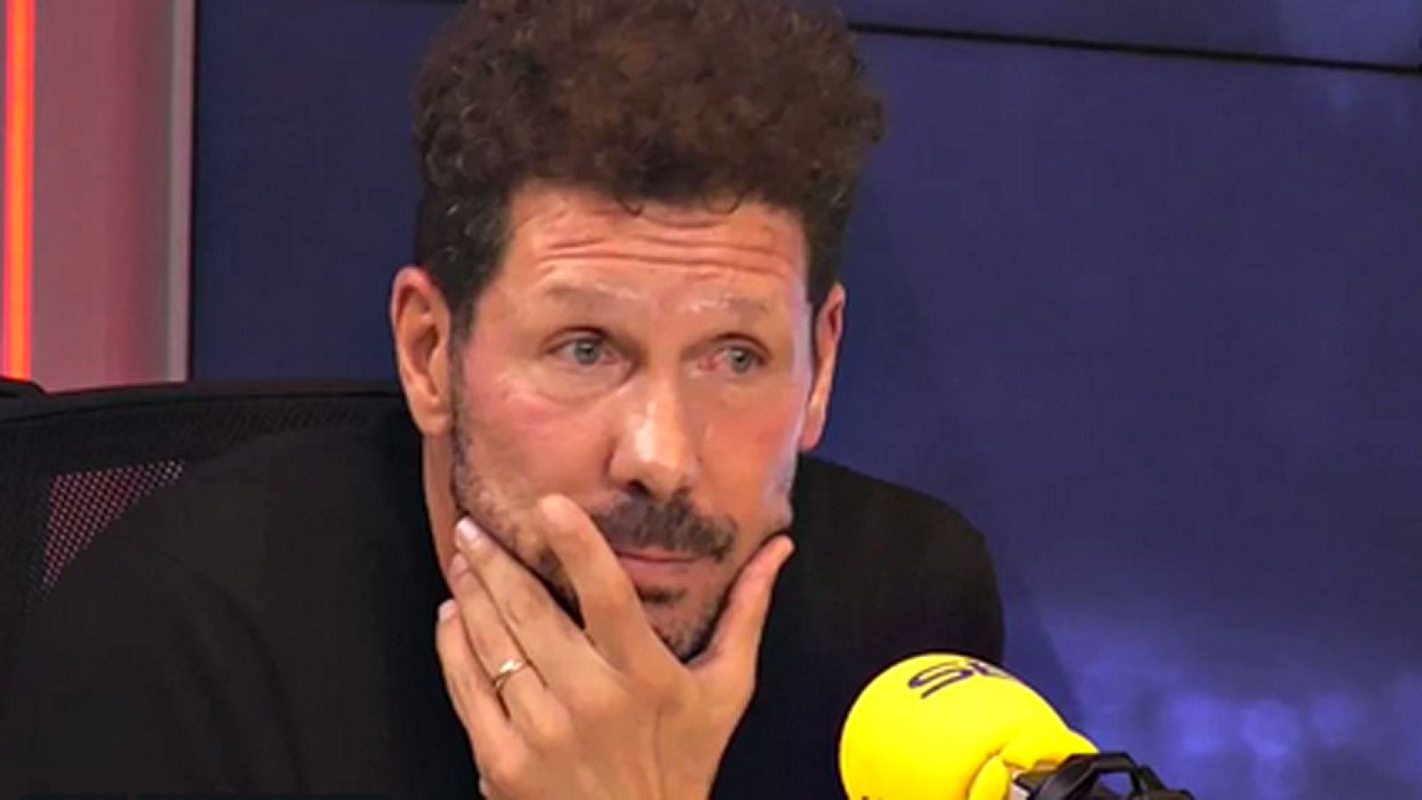 Diego Pablo Simeone confiesa que la salida de Lucas ha sido la más dolorosa entre las muchas que ha tenido este verano el Atlético. Más incluso que la de Griezmann, a quien no quiso comparar con Joao Félix.