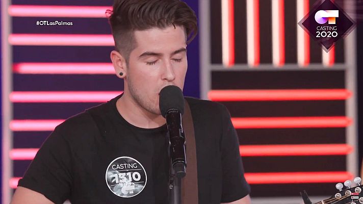 OT 2020 - Sebastián canta a la guitarra una canción de Britney Spears