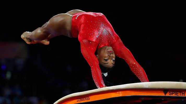 Gimnasia artística - Simone Biles logra el oro en salto e iguala el récord de Scherbo