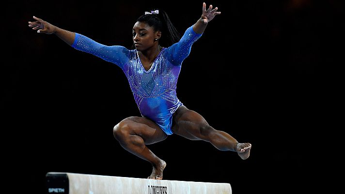 Gimnasia artística - Simone Biles supera a Scherbo con su oro en barra de equilibrios