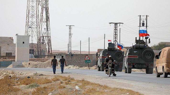  - Las tropas sirias acuden en auxilio de los kurdos contra Turquía en el norte del país